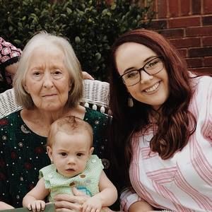 Meet your Posher, Abbi-neale